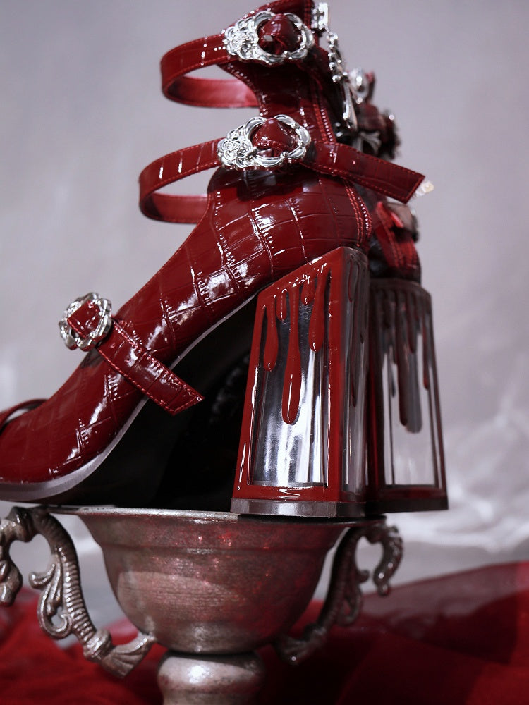 光沢のあるレッドゴシッククロコダイルバックルストラップ、ブラッドドリップハイブロックヒール