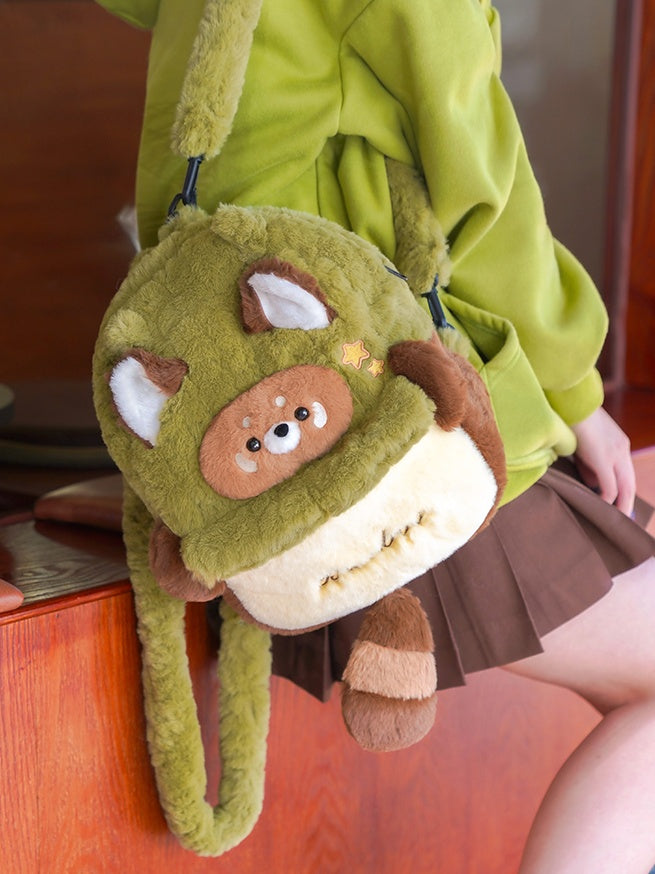緑と茶色のかわいいレッサーパンダのぬいぐるみバックパック