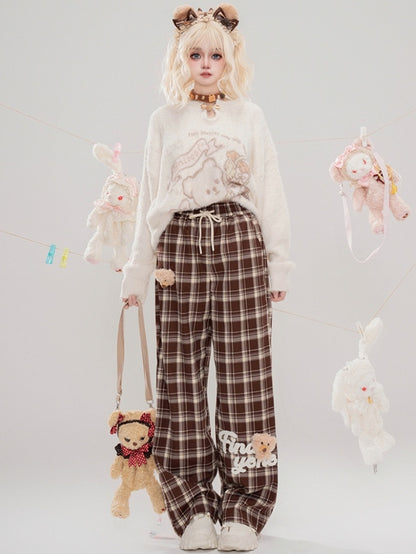 Süße, mit Bären verzierte, gerade geschnittene Hose in Kamelkaro