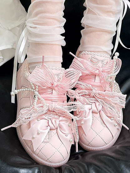 フロントリボン装飾のレースアップスニーカー、ピンクのトップス、ビーズレースタイ