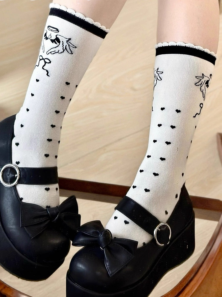 Lolita-Socken mit schwarzen Engelsflügeln und Kalbsleder-Print