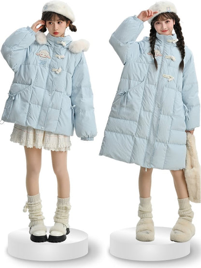 ブルーのキュートなラムアップリケの蝶結びディテールフード付きダウンコートロングバージョン