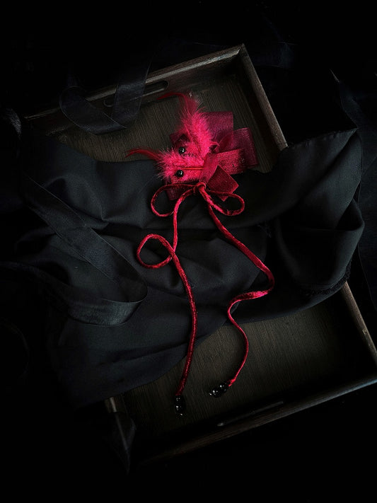 Red / Dark Blue / Green Feather Hairclip