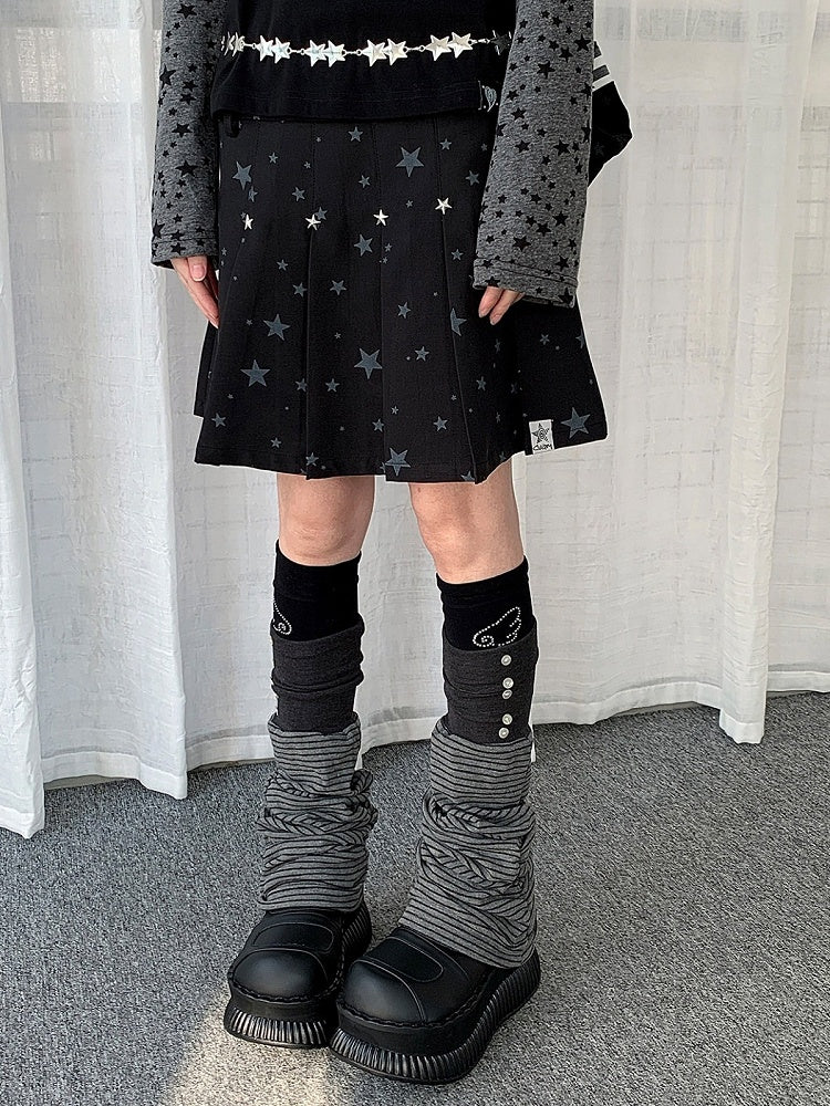 Gray/Black Y2K Pleated Skirt with Star Pattern - Solkatt