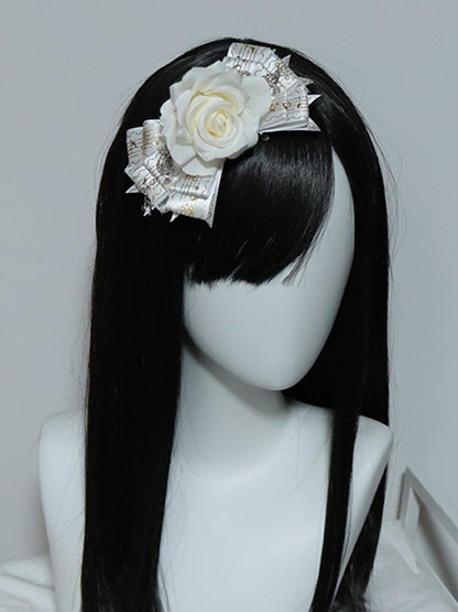 Musikalische weiße Blumen-Haarspange mit Schleife und Charm-Design