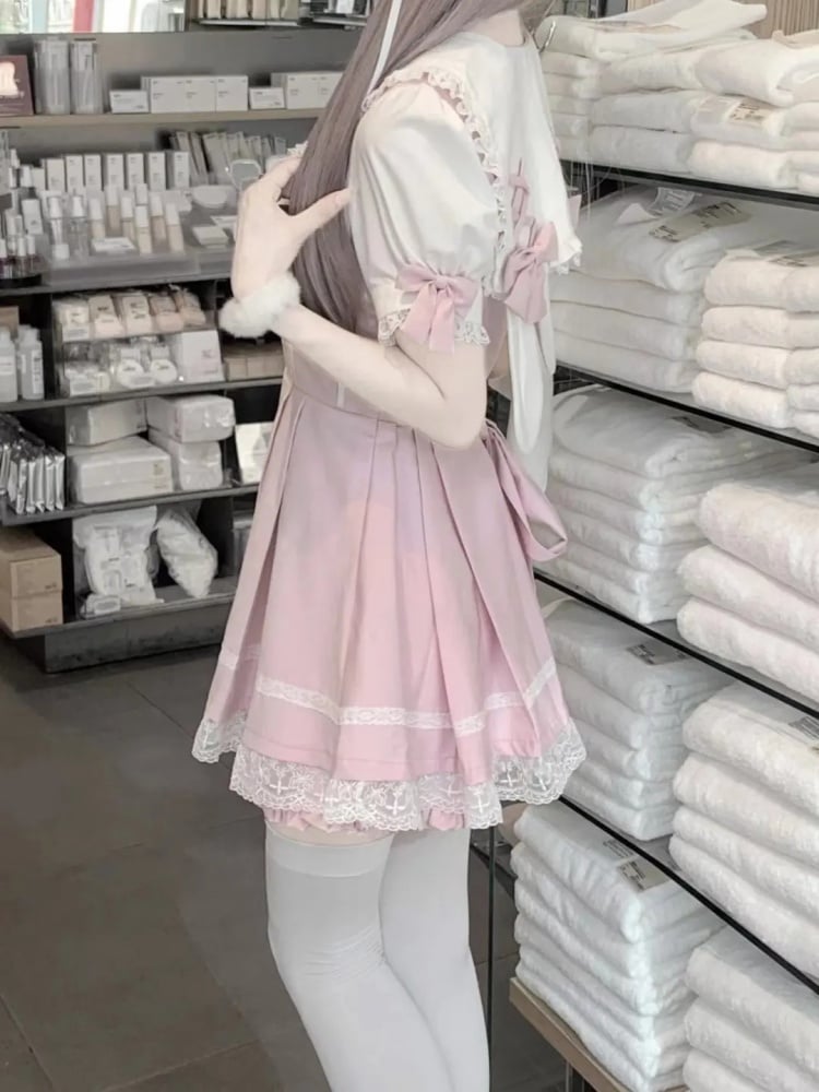 Kleid mit Hasenohren, Matrosenkragen, Shorts mit Rüschenbesatz, Fliege