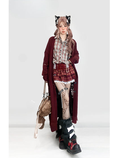 ワインレッドのチェック柄シャツ