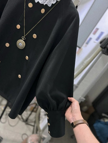 Schwarzes Ouji-Lolita-Outfit mit Hasenohren, Kragen hinten, langen Ärmeln, Oberteil und Knickerbocker-Shorts