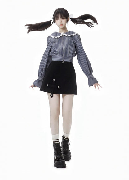 ブルー＆ホワイトのストライプ柄レーストリムのピーターパンカラーの厚手ブラウス