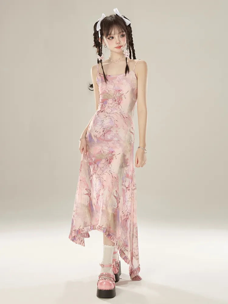 Rosafarbenes, asymmetrisches Midikleid mit Schmetterlingsrüschen und Urlaubssaum
