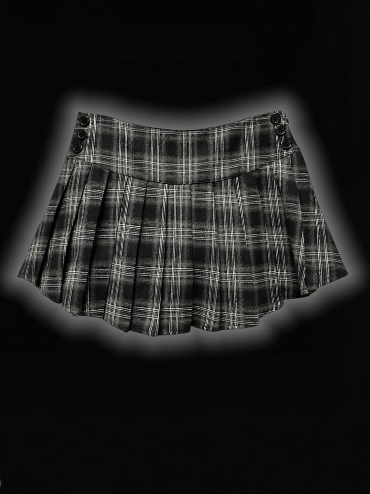 パンクグレーのクロスアップリケ付きローウエストチェック柄プリーツミニスカート（フリーウエストチェーン付き）