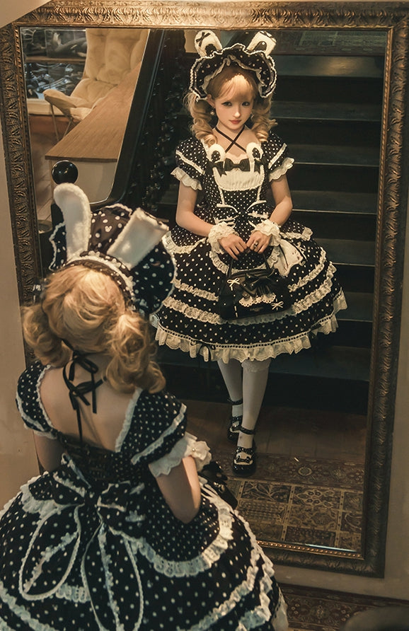 Quadratisches Kleid mit Häschen und Punkten, süßes Lolita-Muster, Ausschnitt, schwarze Ohren
