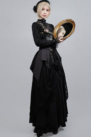 Black hat with net veil, front styling