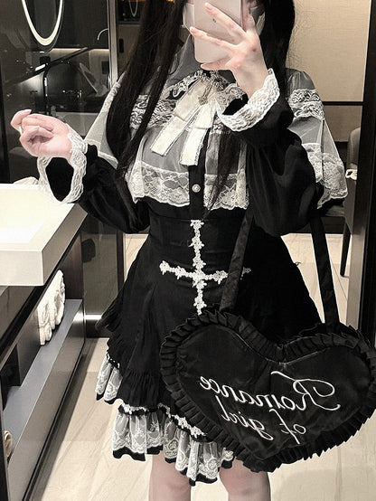 Jirai Kei Bluse im Landminenstil, weiß und schwarz/ganz schwarz, mit Cape-Design aus Spitze