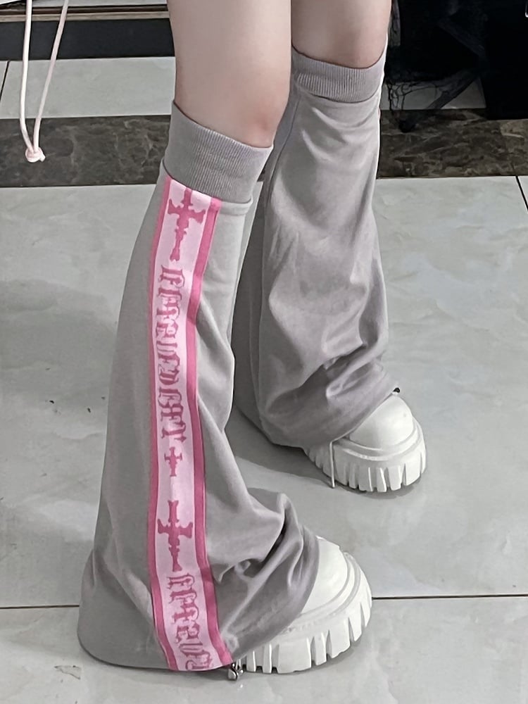 Warmers Text Stripe Detail with Pink Gothic Gray Print Leg Cross