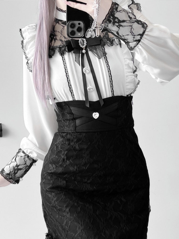 Bluse mit weißem Illusionsausschnitt, Faltendetails, Jirai Kei-Fliege