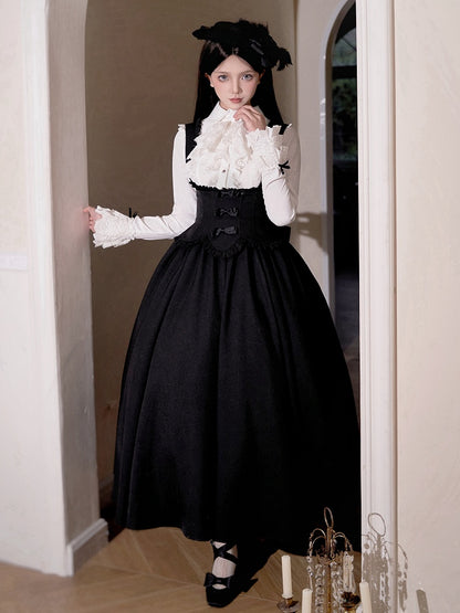 Elegantes Bustier-Pulloverkleid mit schwarzem Rand und Rüschen unter dem Rockbesatz, klassische Lolita-Scalloped