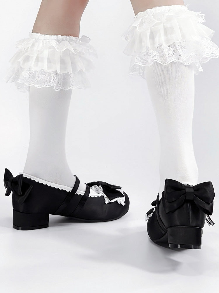 Runde niedrige Absätze mit Lolita-Spitze, schwarze Schuhe mit Rüschen, süß –