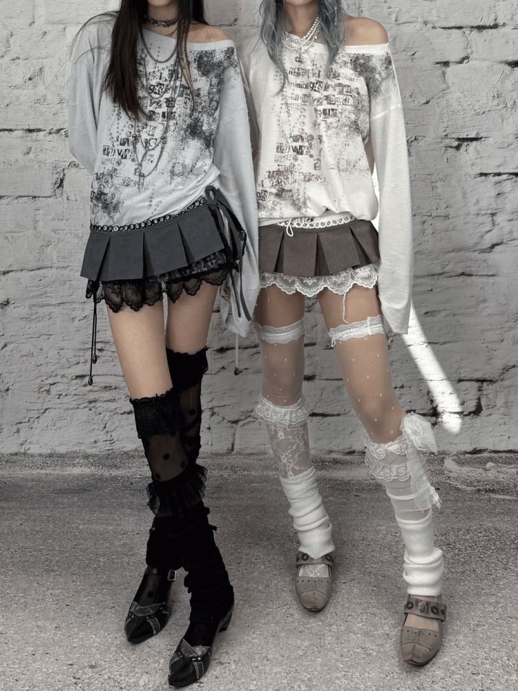 ウェイストランドパンクレターロングトップ、アシンメトリーブルー/ベージュスリーブ、ネックラインプリント