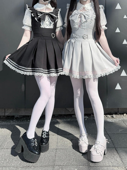Jirai Kei Black & White Short Sleeve Box-Pleated Dress with Lace and Bow Details - Virtual Paradise