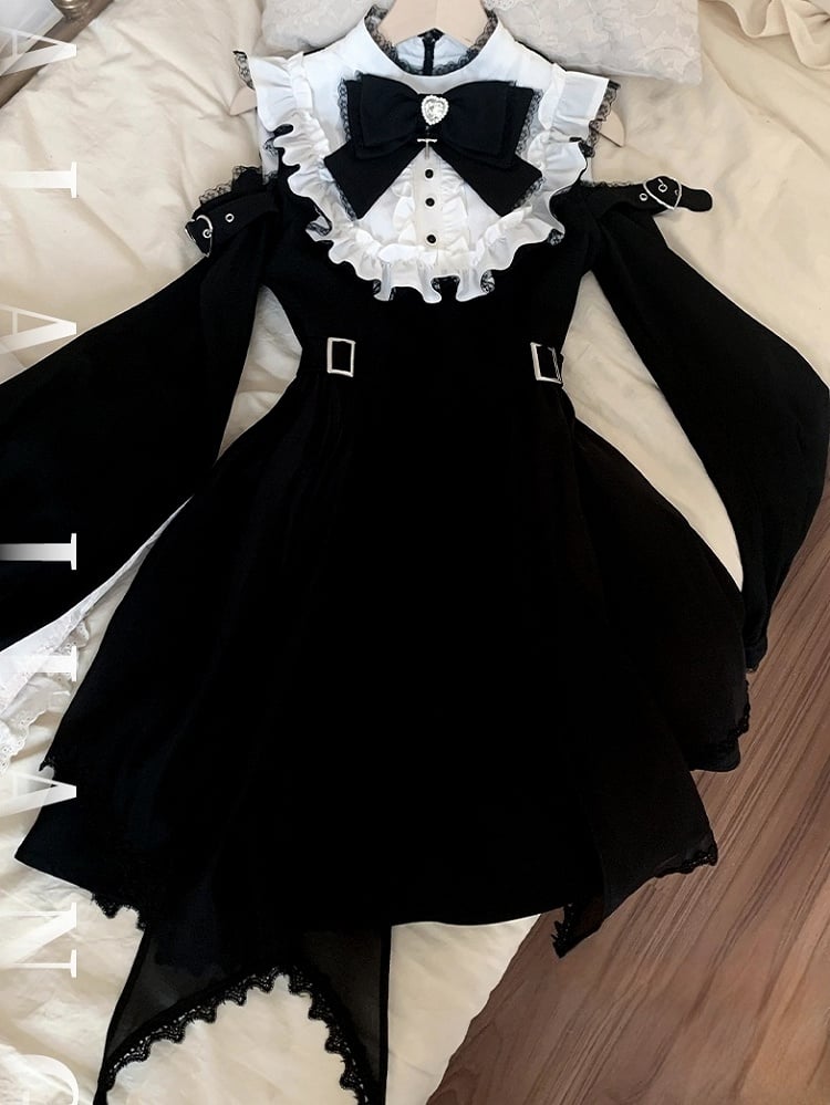 Kleid mit offenen Schultern, verstellbaren Herzschnallen und Taschentuchsaum und Jirai Kei, Schwarz/Weiß