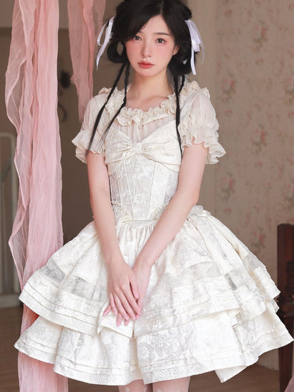 ベージュのフリルトリムブラウストップスセット