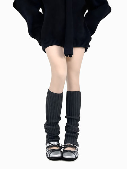 ダークグレー/オフホワイト/ダークグリーンのニットレッグウォーマー