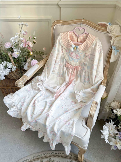 ホワイトチェック柄ピーターパンカラーのキュートな羊柄ナイトドレス