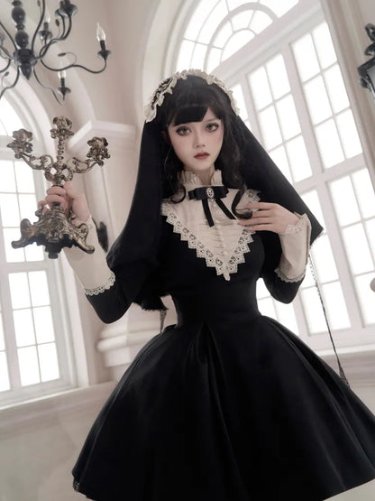 Schwarz-beiges Gothic-Nonnen-Lolita-Kleid mit Rüschenkragen, kurze Version