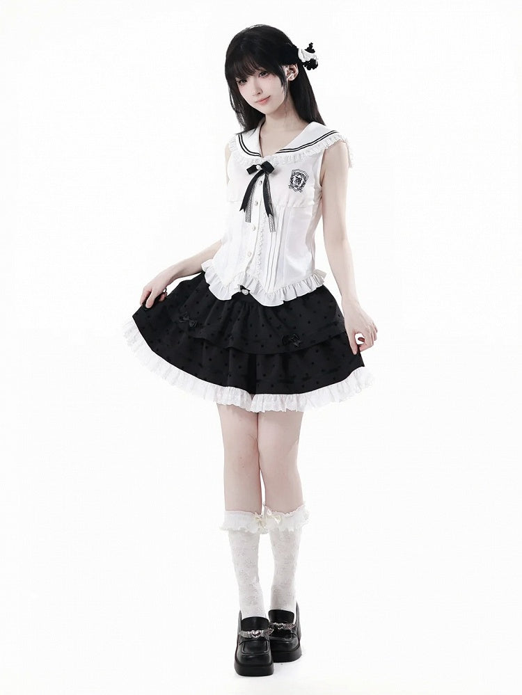 バッジホワイトセーラーカラーカーブヘムノースリーブトップスと取り外し可能な蝶結び付き