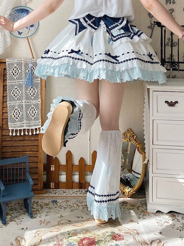 Floral-Accented Lolita Leg White Ruffled Blue Warmers