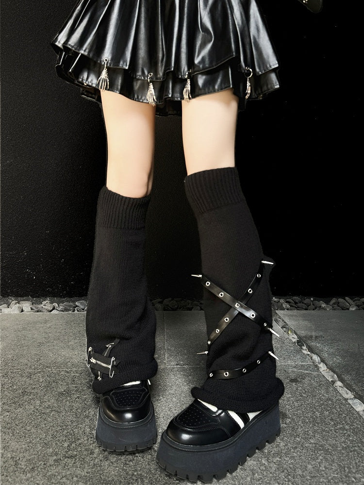 Jambières en tricot noires punk avec fermetures éclair et sangles croisées ornées de clous