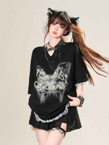 Mintgrünes/schwarzes/weißes T-Shirt mit V-Ausschnitt, Herzschnalle, Perlendetails und Spitzenbesatz