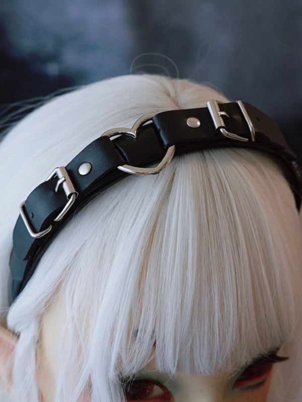 Buckle Black Decorated Heart Design KC Gothic