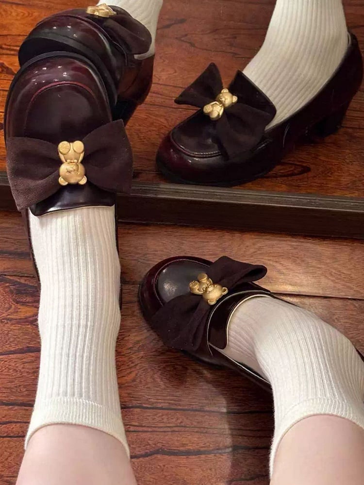 Dekoriert bei Top Loafers Bear Red Bow Wine