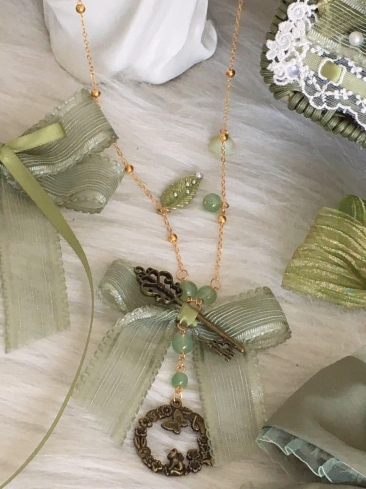 Lolita Necklace 2 Bow Green Options Pendant