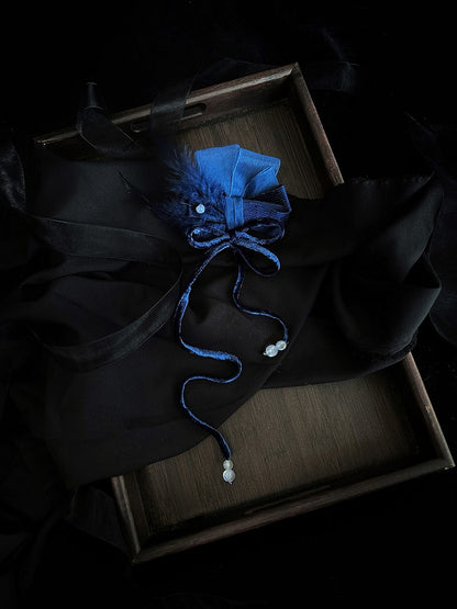 Red / Dark Blue / Green Feather Hairclip