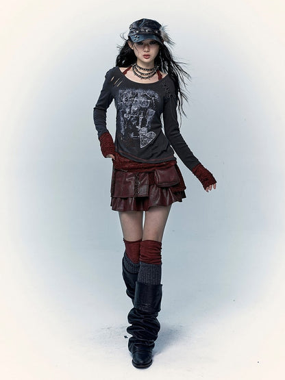 レースアップとダメージ加工の穴があいたグレー＆レッドのホルターネックトップス