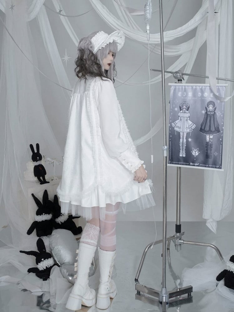 White Gothic Lolita Pleated Dress with Round Collar, Lace and Bowknot Accents - Kuroya