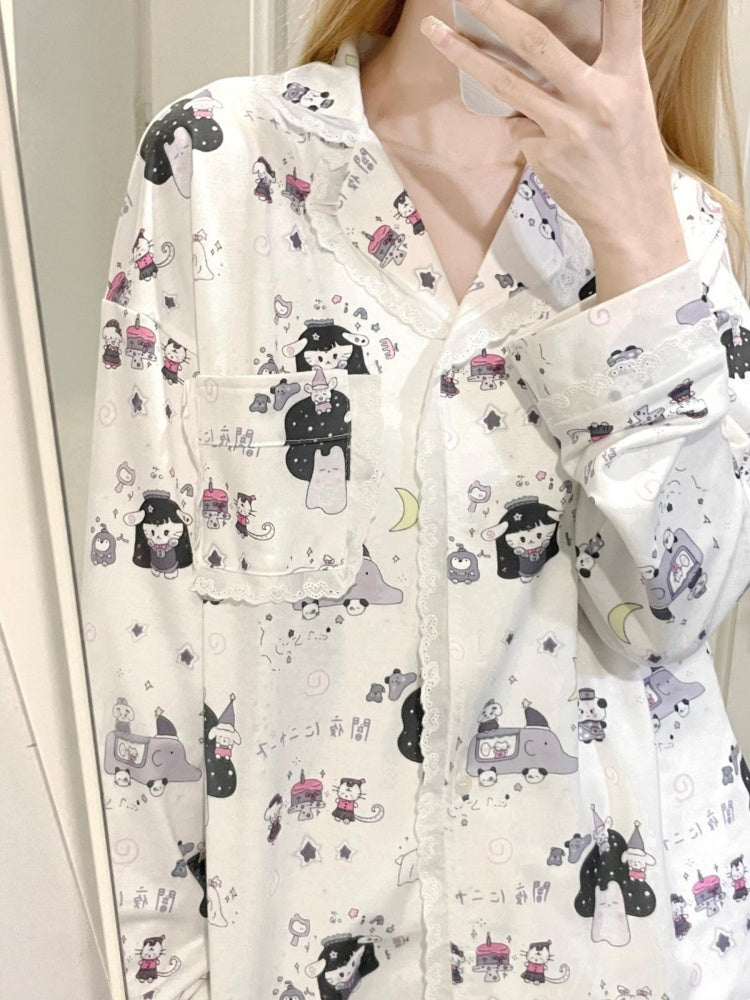 ホワイトレーストリムの漫画風パジャマセット