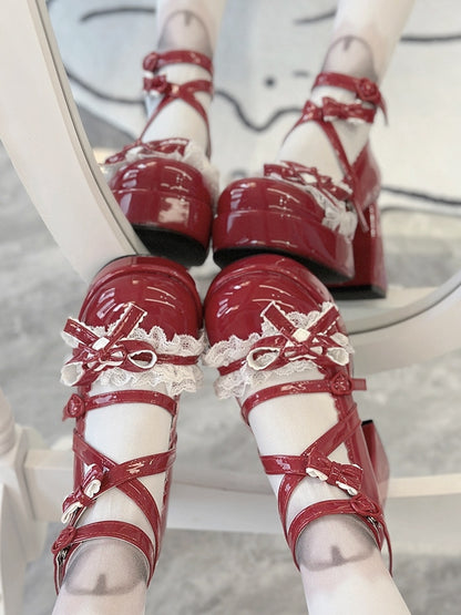 Hohe Weinrote Heels mit Rüschen – Lolita Rote Spitze Verträumt