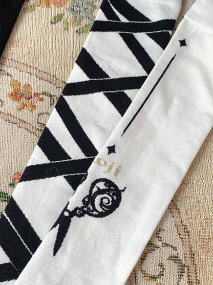 Lolita And Black Crisscross Stockings Strap Scissors White Pattern