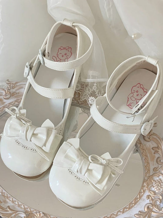 Round Toe Polished White Sweet 3.5cm Low-heel Shoes with Bow Details & Heart Fastener