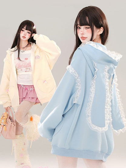 Blau/Apricot – Kapuzenjacke mit Spitzenbesatz und Hasenohren