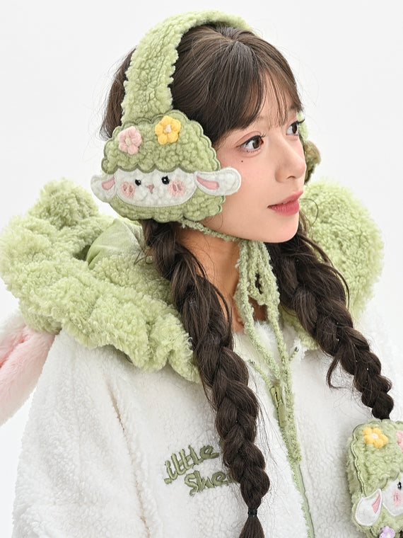 グリーンのキュートなラムフリースイヤーマフ