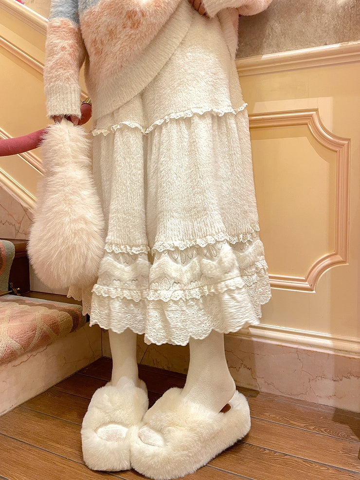 Beigefarbener Midirock mit hoher Taille und Spitzenakzenten und Volantsaum