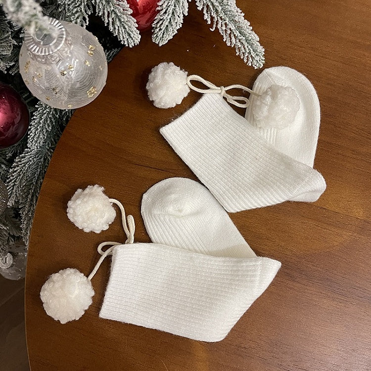 ポンポン付きホワイトスイートカーフソックス