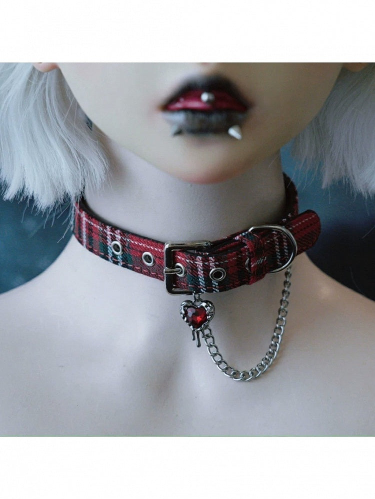 Dark Gothic Heart Accent Choker