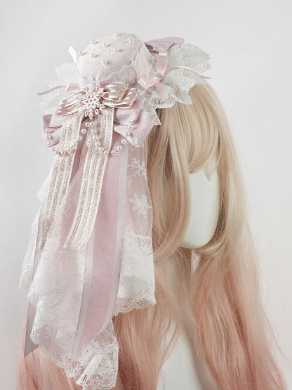 ピンクの大きなリボンレーストリム、スノーフレークビーズチェーンミニハット+スノーフレークレースベール