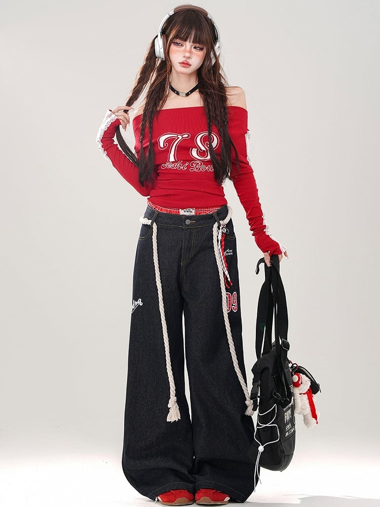 赤い文字のオフショルダーネックライントップ、レースアップリケスリーブ